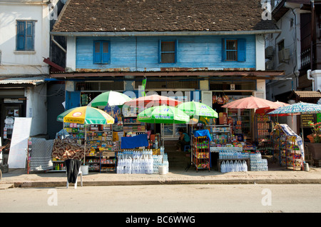 Ein Geschäft an der Hauptstraße in Luang Prabang Laos Stockfoto