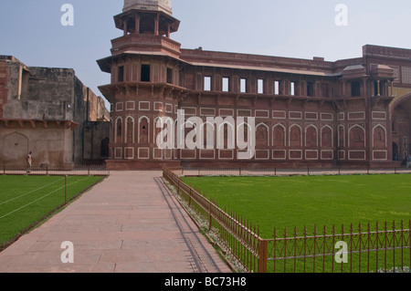 Agra Fort, Roten Fort, Shah Jahan Private Ferienwohnungen mit Blick auf den Fluss Yamuna, Palastgebäude, Agra, Uttar Pradesh, Indien. Stockfoto