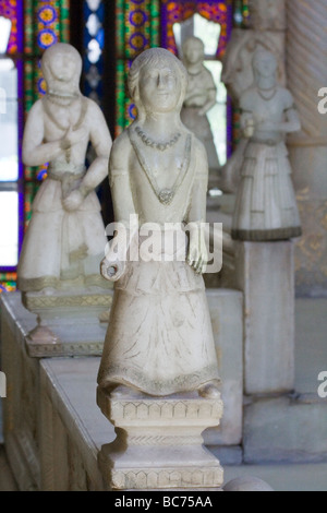 Takht e Marmar Marmor Thron in der Iwan Dar Ul Hokumeh in Golestan Palast in Teheran-Iran Stockfoto