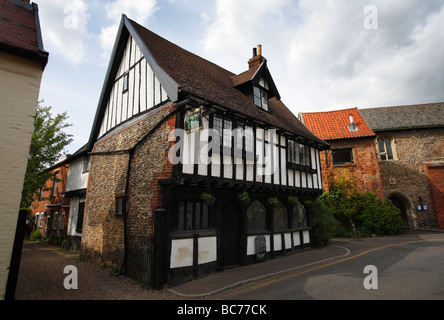 Der grüne Drache Gastwirtschaft in Wymondham, Norfolk, Großbritannien. Stockfoto