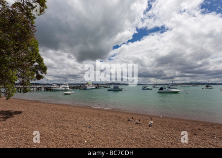 Strand von Russell und Bay of Islands - Panorama in Northland, Nordinsel, Neuseeland Stockfoto