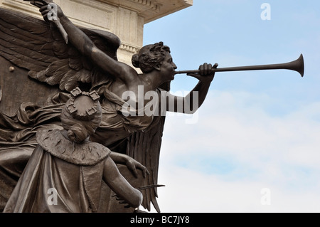 Sockel aus Samuel de Champlain Statue, Detail, Bronzeskulptur in der Terrasse Dufferin, Old Quebec City, Kanada. Stockfoto