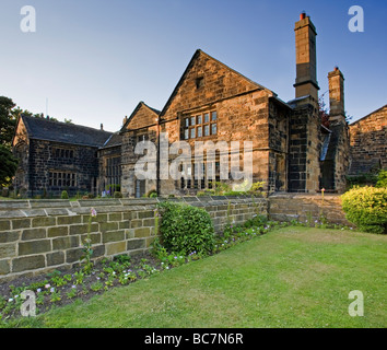 Oakwell Hall, Birstall. Das elisabethanische Herrenhaus war die Inspiration für Fieldhead in dem Roman "Shirley" von Charlotte Bronte Stockfoto