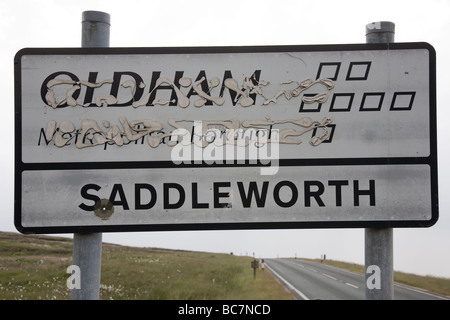 Saddleworth Zeichen in Saddleworth Moor gemacht durch die Mauren Mörder berüchtigten Stockfoto