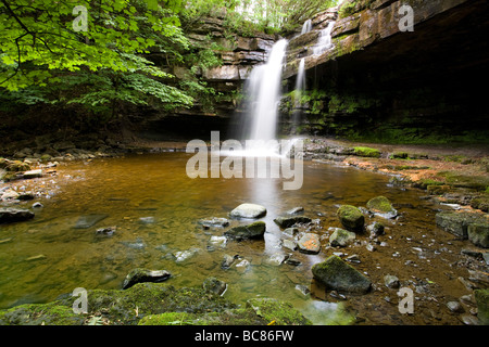 Gibson s Höhle Wasserfall auf Bogen Lee Beck Bowlees Teesdale England Stockfoto