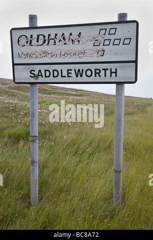 Saddleworth Zeichen in Saddleworth Moor gemacht durch die Mauren Mörder berüchtigten Stockfoto