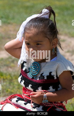 Porträt eines jungen Navajo Indian Mädchens aus Arizona USA Stockfoto