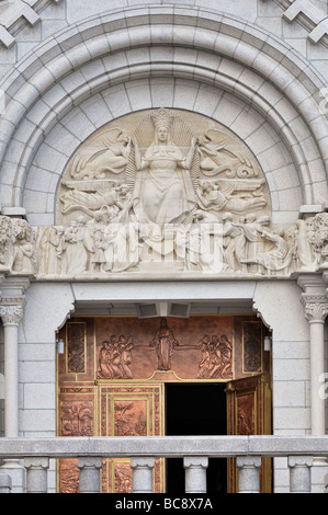 Sainte-Anne-de-Beaupré Basilika / Schrein, Front Eingang, Quebec, Kanada Stockfoto