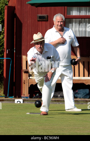 Rasen-Schalen-Match bei Colemans Luke East Sussex Stockfoto