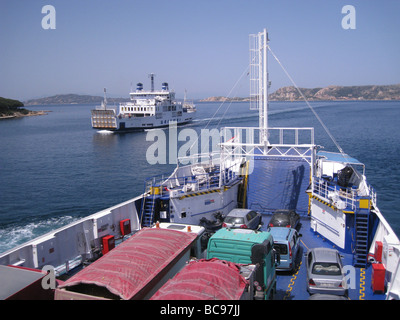 SARDINIA Ferries segeln zwischen Palau Festland und der Insel La Maddalena an der Nord-Ostküste Stockfoto