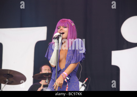 Lily Allen auf der Pyramide Stufe Glastobury 2009 Stockfoto