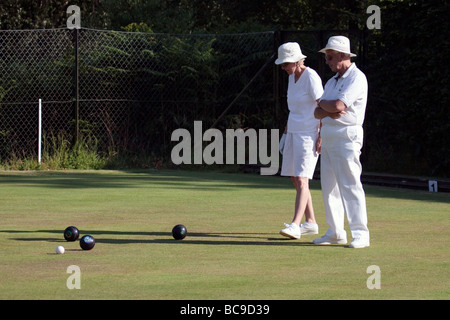 Rasen-Schalen-Match bei Colemans Luke East Sussex Stockfoto