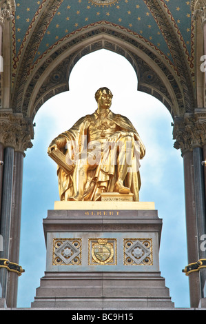 Nahaufnahme von der Prinz Albert-Denkmal befindet sich im Hyde Park gegenüber der Albert Hall, dekorative Detail darstellen. Stockfoto