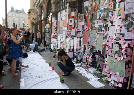 Michael Jackson-Schrein Piccadilly Circus London Stockfoto