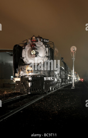 Union Pacific Dampflok 844 sitzt auf einem Abstellgleis in Oroville, Kalifornien Stockfoto