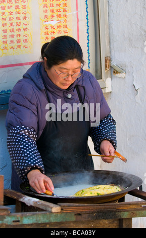 Chinesisches Essen-Verkäufer in der Straße von Shanghai China Stockfoto