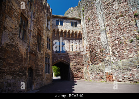 Im Innenhof des Schlosses Berkeley, Gloucestershire, England, UK Stockfoto