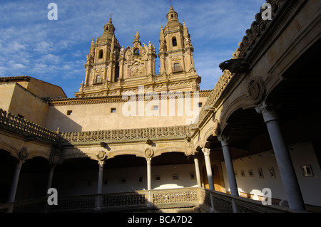 Kreuzgang des Casa de Las Conchas 15. Jahrhundert Salamanca Kastilien-León in Spanien Stockfoto