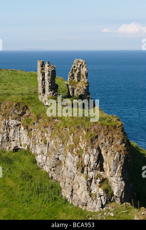 Dunseverick Castle liegt in der Nähe des kleinen Dorfes Dunseverick und den Giant's Causeway in County Antrim Northern Ireland Stockfoto