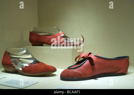 Ausstellung von Ferragamo Schuhe. 1995 eröffnet, die Salvatore Ferragamo Museums wurde entwickelt, um der Öffentlichkeit die Geschichte der Marke zu zeigen Stockfoto