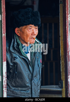 Porträt des alten chinesischen Menschen in Shanghai China Stockfoto