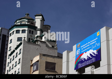 Banner mit Mt Illimani, Teil der Feierlichkeiten zur Unabhängigkeit von Bicenterary, La Paz, Bolivien Stockfoto