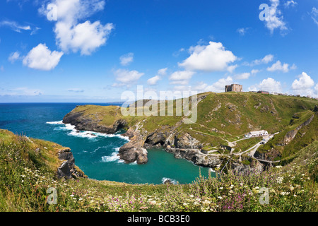 Tintagel Castle Hotel von Tintagel Island Cornwall England UK United Kingdom GB Großbritannien britischen Inseln Europas Stockfoto