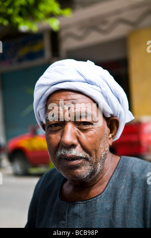 Porträt eines ägyptischen Mannes in Alexandria. Stockfoto