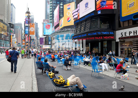 Times Square NYC am Sonntag Stockfoto