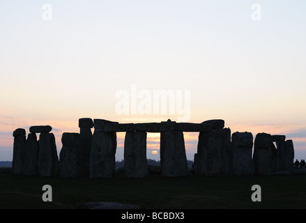 Stonehenge bei Sonnenuntergang im Hochsommer Stockfoto