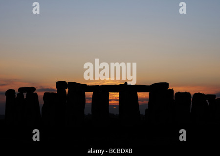 Stonehenge bei Sonnenuntergang im Hochsommer Stockfoto