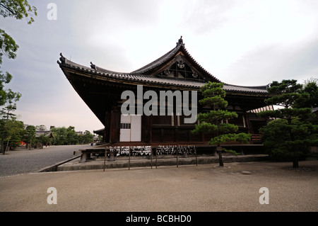 Main Hall der Sanjusangen-Do buddhistische Tempelanlage (aka Rengeo-in). Higashiyama-Bezirk. Kyoto. Kansai-Region. Japan Stockfoto