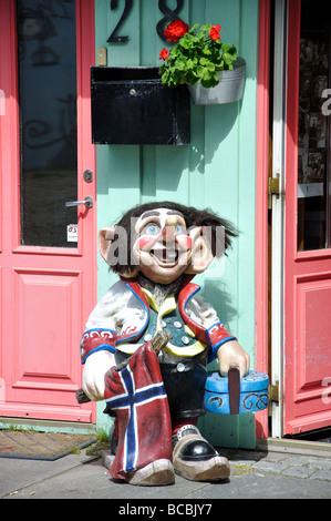 Norwegian Troll (Nordische Folklore) Outside Shop, Øvre Holmegate, Stavanger, Rogaland, Norwegen Stockfoto