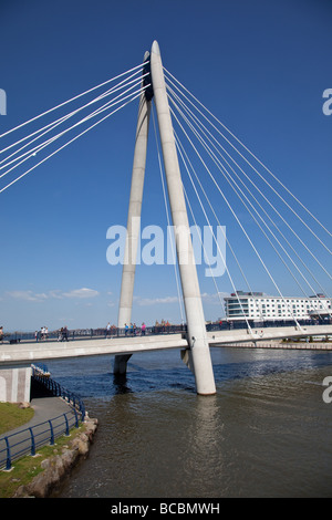 Marine Art Brücke über See zum Bootfahren in Southport Stockfoto