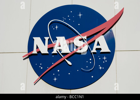 NASA Frikadelle Insignien auf Gebäude am Kennedy Space Center Stockfoto