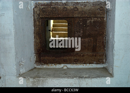 Deutsche Maschine "Gunners" defensive Position Pointe Du Hoc Normandie Frankreich Stockfoto