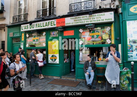 Marais Paris Fallafel Kebab Restaurant Fast-Food zum mitnehmen Stockfoto