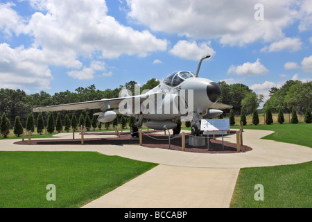 Grumman A-6E Intruder Navy Angriff Jet, Grumman Memorial Park, Calverton, Long Island, NY USA Stockfoto