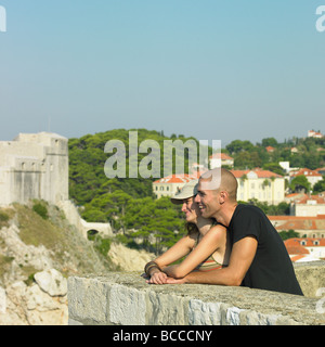 junges Paar Sightseeing in Dubrovnik, Kroatien Stockfoto