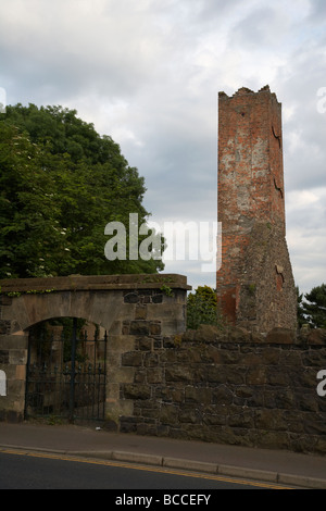 Ballymoney Turm der alten Kirche und Friedhof aus dem 17. Jahrhundert Grafschaft Antrim Nordirland Großbritannien Stockfoto