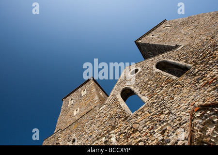 Reculver Burgtürme und römische Festung in Süd-Ost-Kent. Stockfoto