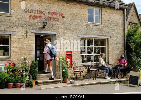 Ländliche Post Office und Shop bei Guiting Power Gloucestershire England UK Stockfoto