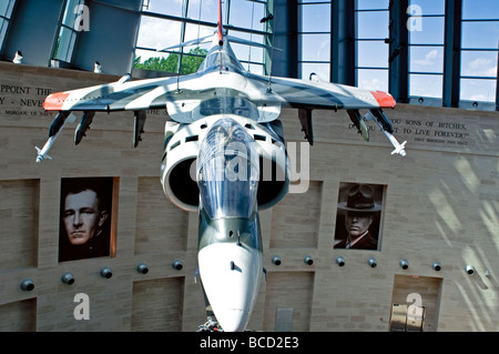 United States Marine Corps Museum in Quantico, Virginia hat eine hervorragende Sammlung von Vintage kämpfenden Flugzeuge & Jets auf dem Display. Stockfoto