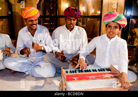 Lokalen indischen Sänger und Musiker Jaisalmer, Rajasthan Indien Stockfoto