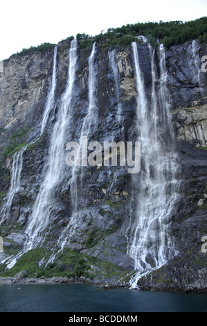 Sieben Schwestern Wasserfall, Geiranger Fjord, mehr Og Romsdal, Norwegen Stockfoto