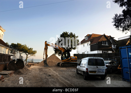 EIN BAUGRUNDSTÜCK IN DER ENTWICKLUNG VON BANKEN STRAßE AUF SANDBÄNKEN IN DER NÄHE VON POOLE DORSET UK Stockfoto