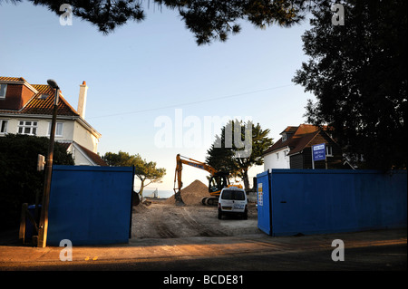 EIN BAUGRUNDSTÜCK IN DER ENTWICKLUNG VON BANKEN STRAßE AUF SANDBÄNKEN IN DER NÄHE VON POOLE DORSET UK Stockfoto