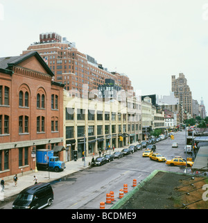 Blick auf den Meatpacking District W 14th Street Standort des Stella McCartney Stores in Chelsea NY NYC New York City USA KATHY DEWITT Stockfoto