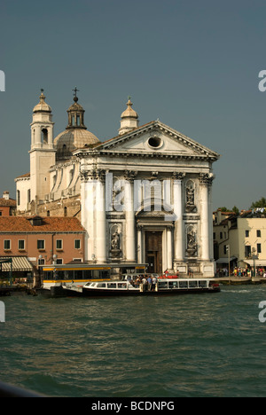 Die Kirche Santa Maria del Rosario in der Sestiere von Dorsoduro am Giudecca-Kanal an der venezianischen Lagune in Venedig, Italien Stockfoto