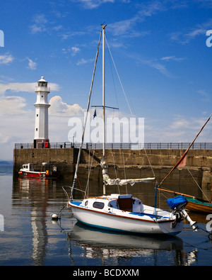 Newhaven Harbour über den Firth of Forth, Leith, Edinburgh, Schottland. Stockfoto